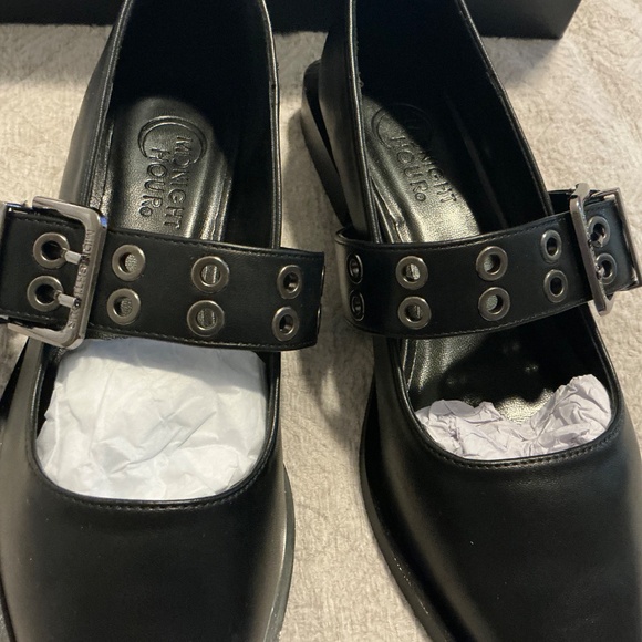 Midnight Hour Salem Flats - Picture 2 of 6